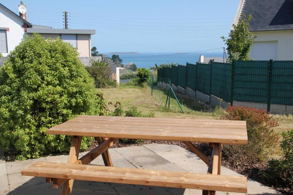 Leshorizonsperrosguirec Holiday home *